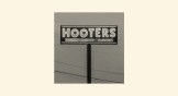 Hooters sign