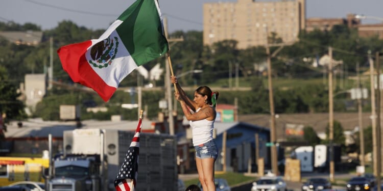 Glenn Valley Foods owner says he followed rules for hiring immigrants at his raided Omaha food plant