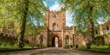 The view of the gate of the Durham Castle in sunny days.