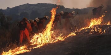 Canyon fire in Los Angeles spreads to 5,370 acres