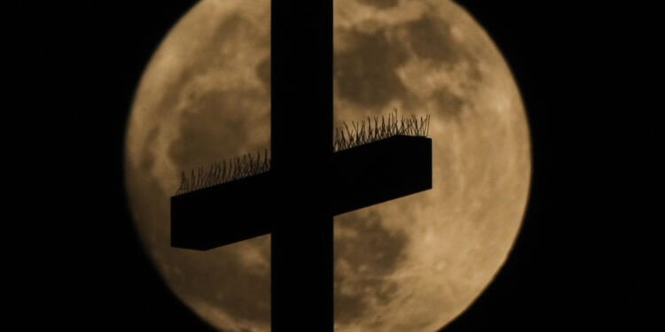 Legal group warns Florida school to stop making Christian students listen to 'witchy' announcements