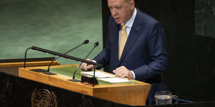 Trump and Turkey's Erdogan to discuss fighter jets, trade in huddle at White House