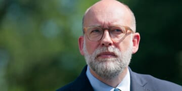 White House to Slash Programs and Jobs if Shutdown Occurs