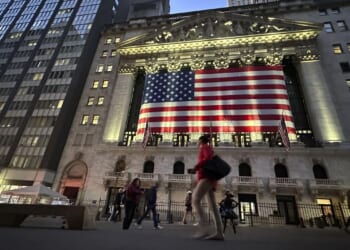 Wall Street rises and recovers much of the losses from its three-day losing streak