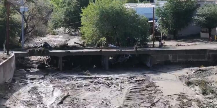 4 dead after flooding in Arizona, including in mining community hit hard by rain
