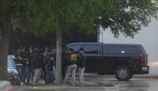 Dallas ICE Agents Shielded Detainees During Shooting – PJ Media