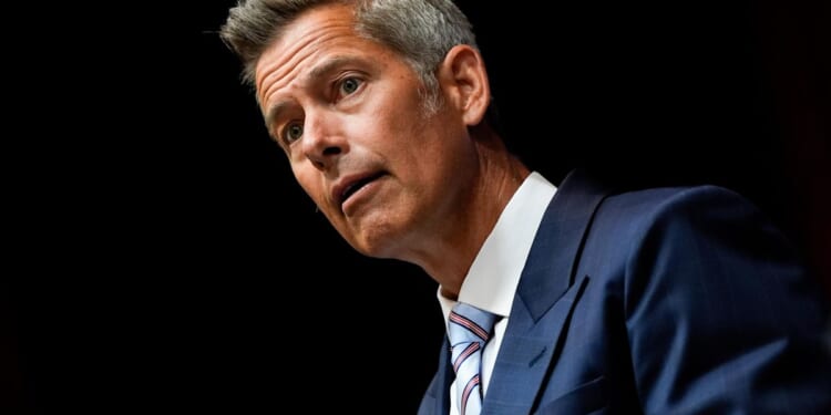 Federal government to withhold $40M from California for not enforcing trucker English requirements