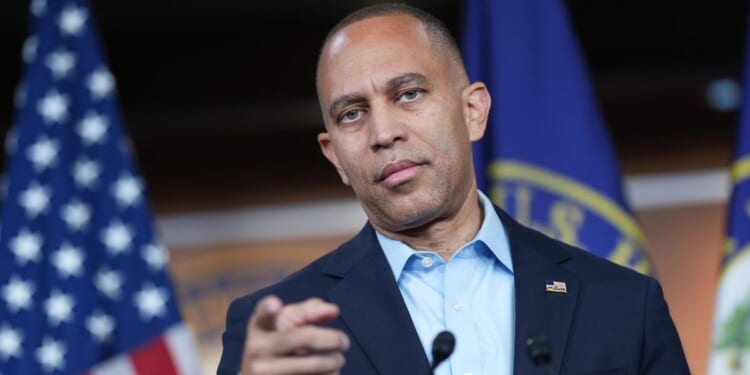 Hakeem Jeffries calls Karoline Leavitt 'sick' for her comments on Democrats