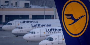 Man from India accused of attacking 2 teens with fork on Chicago-Germany flight