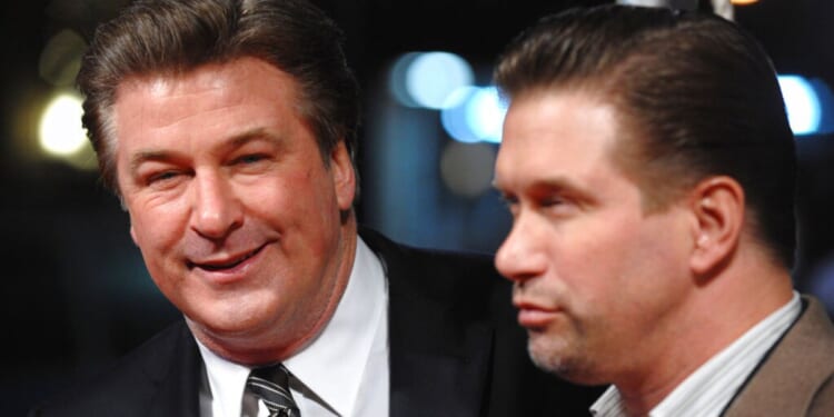 Alec Baldwin, left, and Stephen Baldwin, right, attend the premiere of "It's Complicated" at the Paris Theatre in New York City on Dec. 9, 2009.