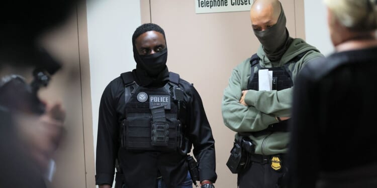 Federal Government Looking to Bring More Law Enforcement to Columbus