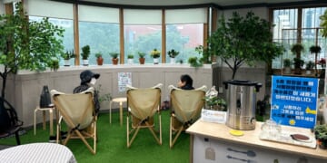 Fighting Korea’s Loneliness Epidemic with Cafés and Convenience Stores