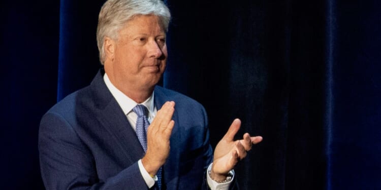 Gateway Church Founder Robert Morris Pleads Guilty to Child Sex Abuse