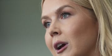 Hakeem Jeffries Makes Nasty Personal Attack Against Karoline Leavitt – PJ Media