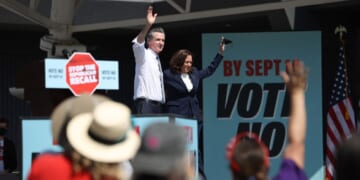 Harris and Newsom Both Weigh White House Runs After 2026