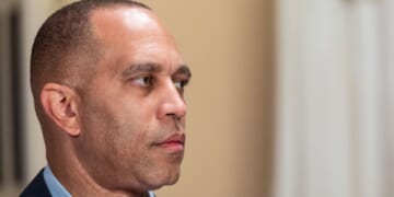 Jeffries Stumps for California's Pro-Gerrymandering Ballot Measure