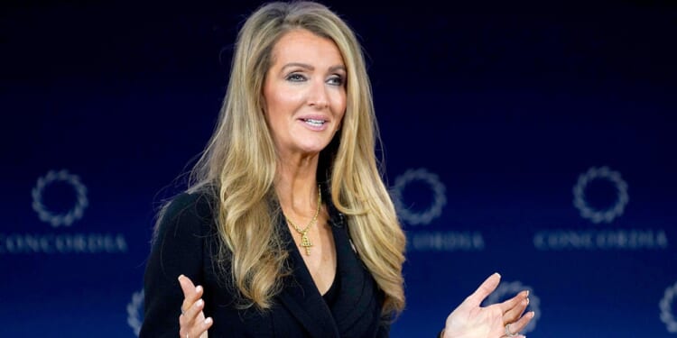 SBA Chief Loeffler Details Effect of Shutdown on Small Businesses