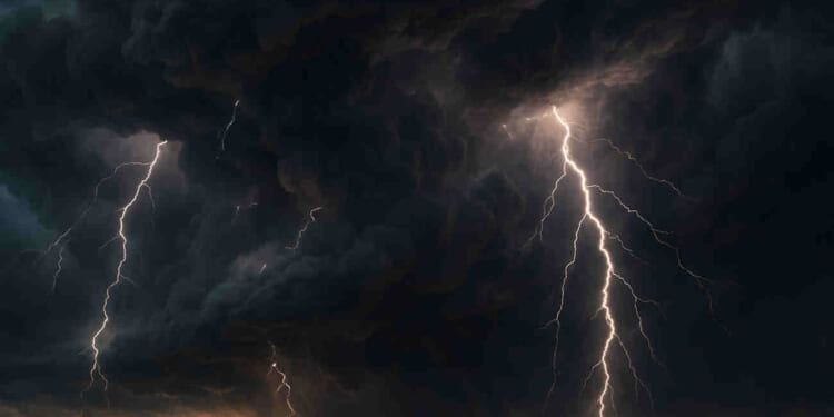 Storm Clouds - The Daily Reckoning