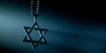 A man wearing a Star of David necklace similar to the one shown was detained for nearly 10 hours after officers viewed the object as appearing "antagonistic" to Palestinian protesters.