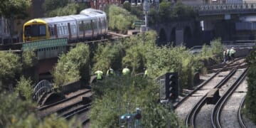 Two Fellows Went All Stabby on a British Train Yesterday – HotAir