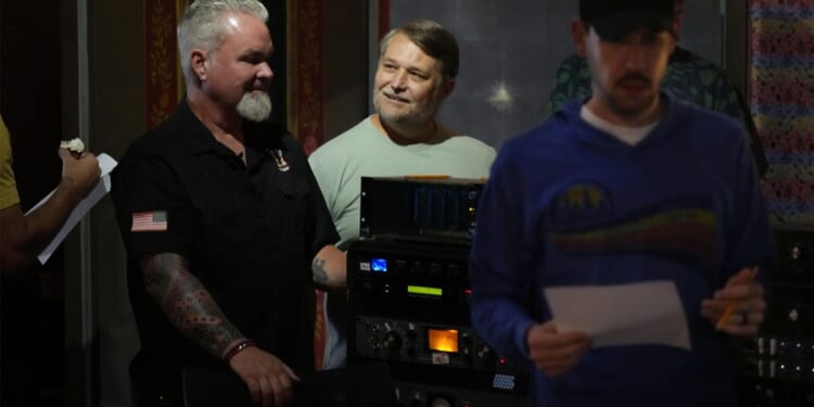 CreatiVets: How Gary Sinise helps build a place for PTSD care