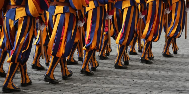 Swiss Guard investigated by Vatican after allegations of antisemitic incident in St. Peter's Square