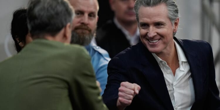 California disputes that it will revoke 17,000 driver's licenses over immigration concerns