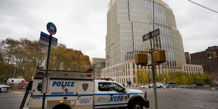 Alleged plot to bribe juror with $100,000 upends ex-heavyweight boxer Goran Gogic's NYC drug trial