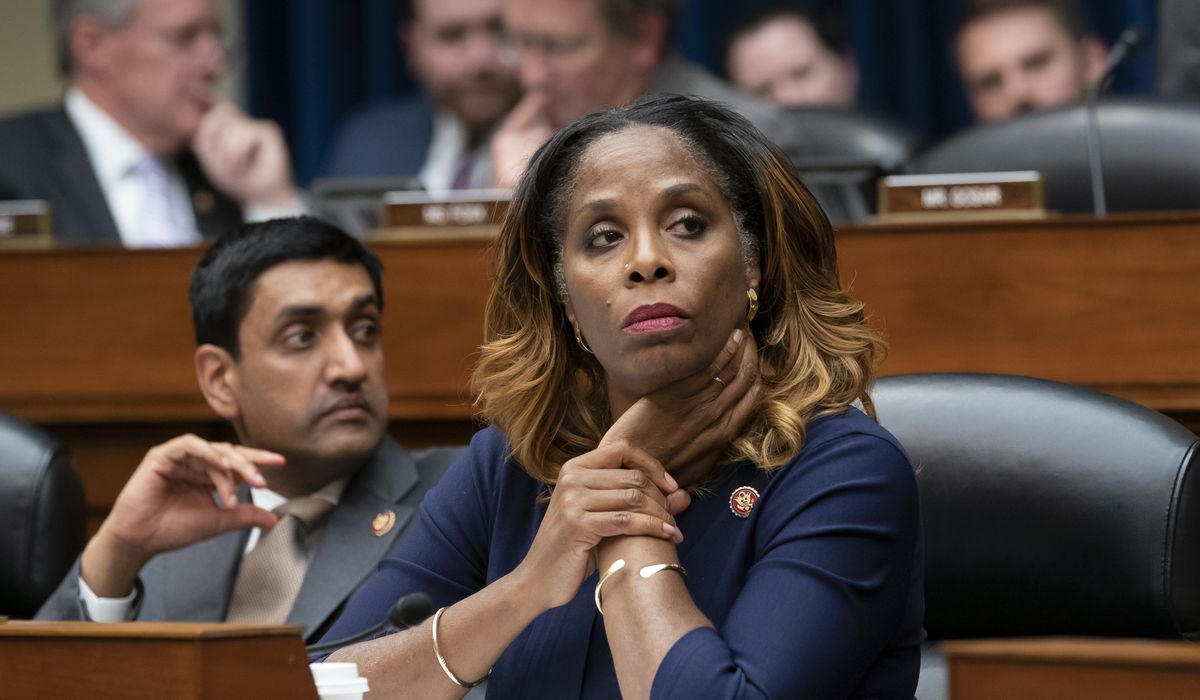 Democrat Del. Stacey Plaskett hit with censure threat for 'colluding' with Epstein at 2019 hearing