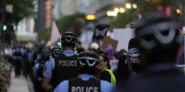 Trump says Chicago residents begging for crime help after violent weekend