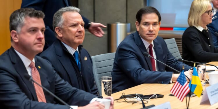 Controversy between Rubio and U.S. senators muddies the waters before critical Geneva summit