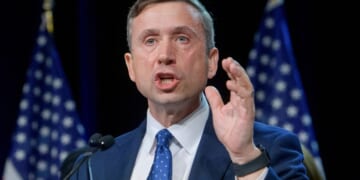 Behind closed doors, Democrats eye ranked choice voting for primaries