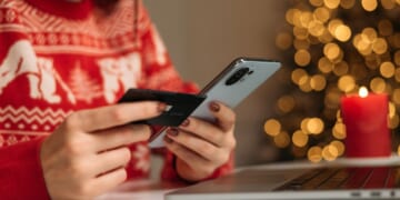 Artificial intelligence chatbots dominating holiday shopping trends
