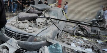 Lebanese leader criticizes Hezbollah for not disarming