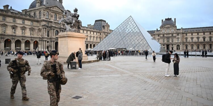 4th member of Louvre heist gang said to be arrested in Paris, entire gang believed to be caught