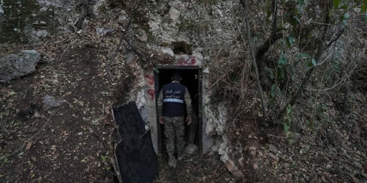 Lebanese army boosts presence along Israeli border, dismantles Hezbollah posts