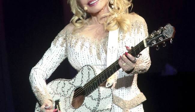 Dolly's Holiday Message Amid Health Battle — and One Actor’s Sweet Story About Her – PJ Media