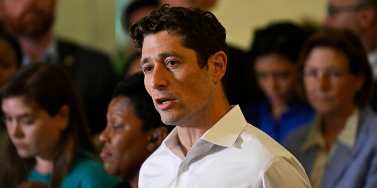 Minneapolis Mayor Race Proceeds to Second Tabulation