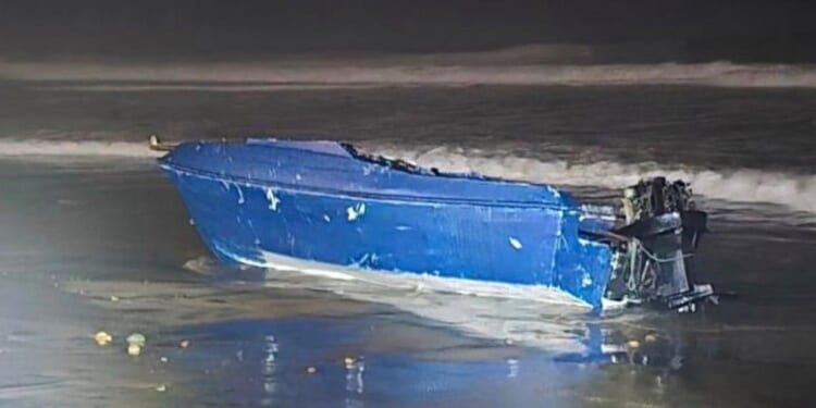 At least four people died when a boat believed to have been carrying illegal immigrants capsized near San Diego, California.