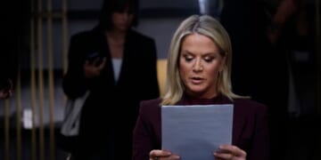 Fox anchor Martha MacCallum prepares for an interview with Iranian President Masoud Pezeshkian for Fox News Channel on Sept. 25, 2025, in New York Cityy.