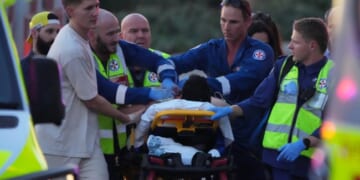 11 Dead, 29 Wounded in Hanukkah Massacre by Islamists at Australian Beach – PJ Media