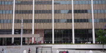 Authorities: Man hurled Molotov cocktails at the Los Angeles Federal Building, nobody hurt