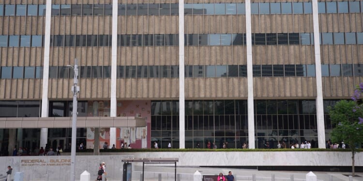 Authorities: Man hurled Molotov cocktails at the Los Angeles Federal Building, nobody hurt