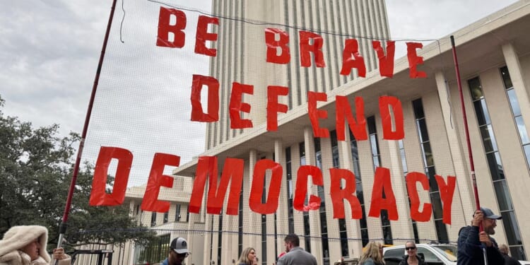 In a growing battle for House control in 2026 elections, Florida starts redistricting talks