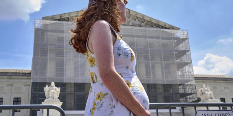 Supreme Court agrees to hear Trump's birthright citizenship case