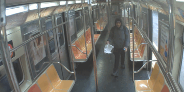 18-year-old accused of lighting fire in Manhattan subway car, injuring homeless man