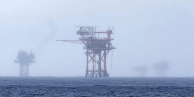 Companies bid $279 million for first of 30 oil lease sales planned for Gulf of Mexico