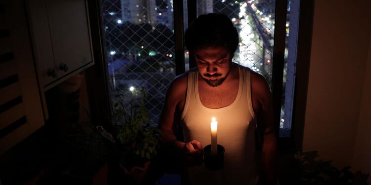 Blackout in Sao Paulo, Brazil, leaves 1.3M without power, hundreds of flights canceled