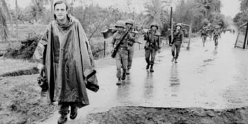 Peter Arnett dies, was Pulitzer Prize-winning journalist reported from Vietnam and Gulf War