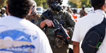 Senators demand civil rights probe into DHS tactics in Chicago